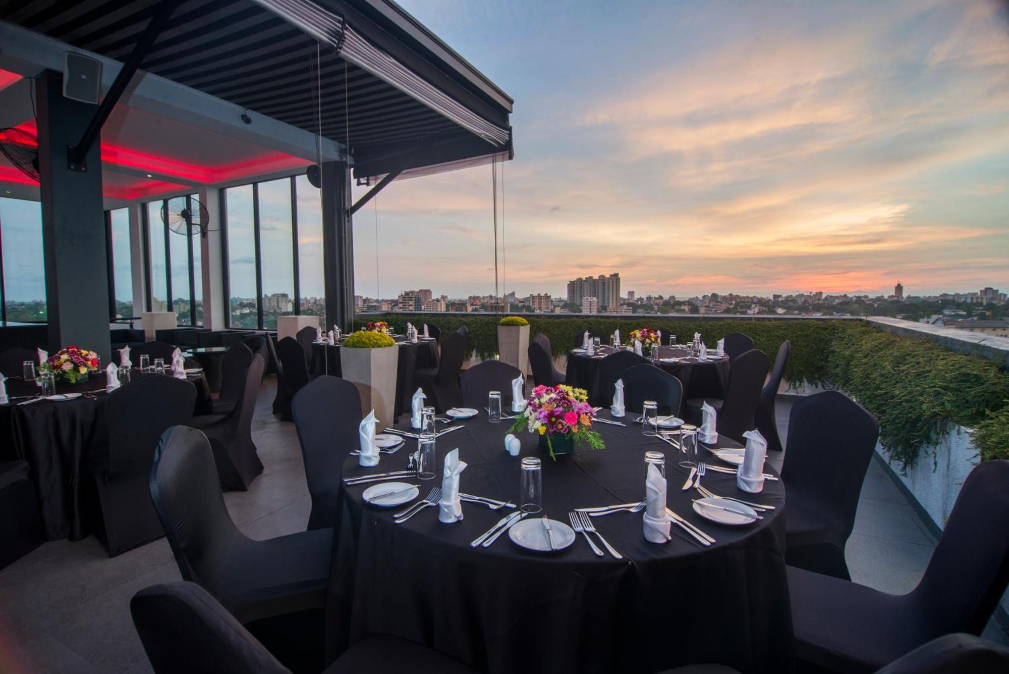 Western Elyon 4* Colombo