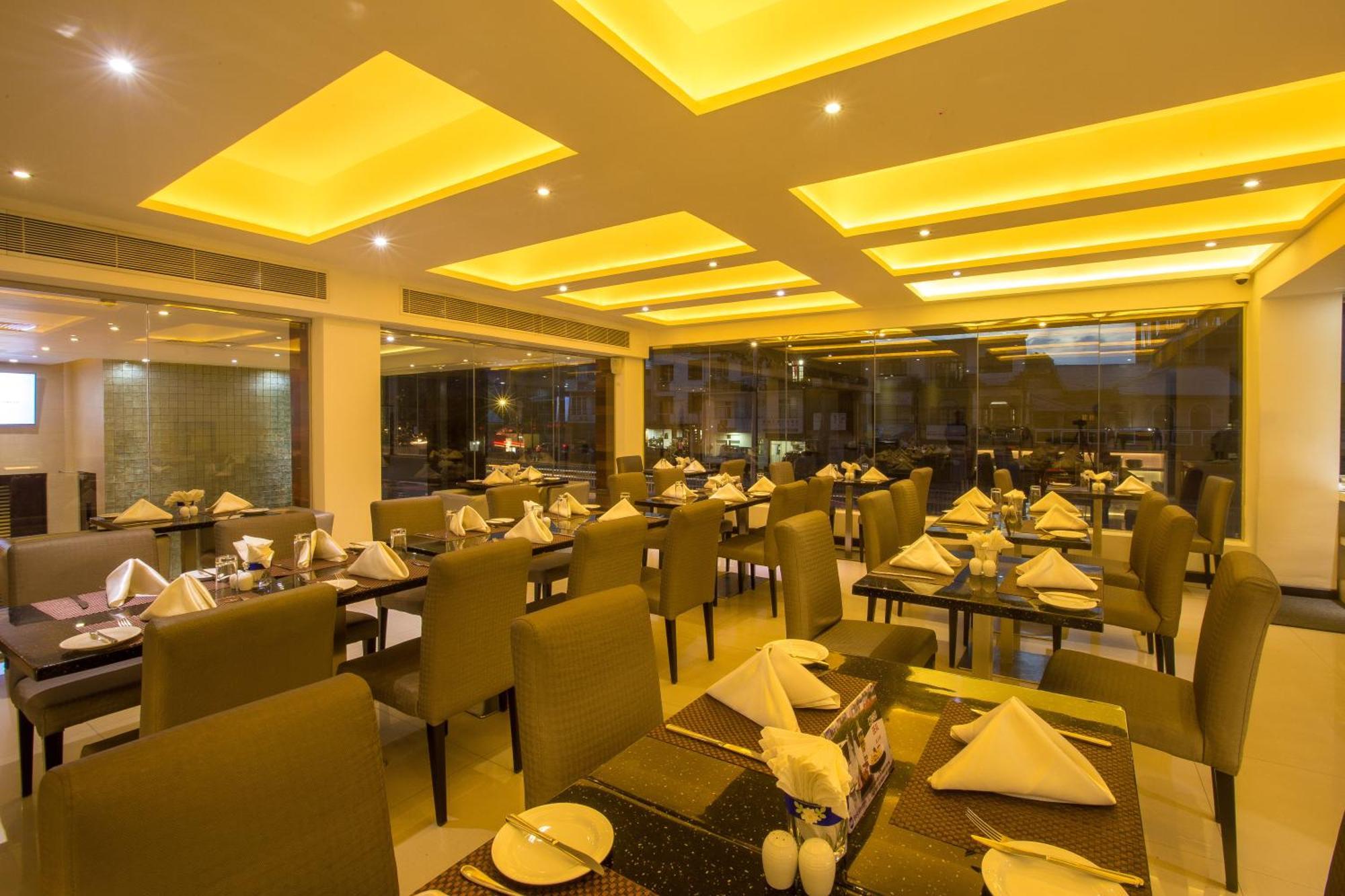 Western Elyon Hotel 4*