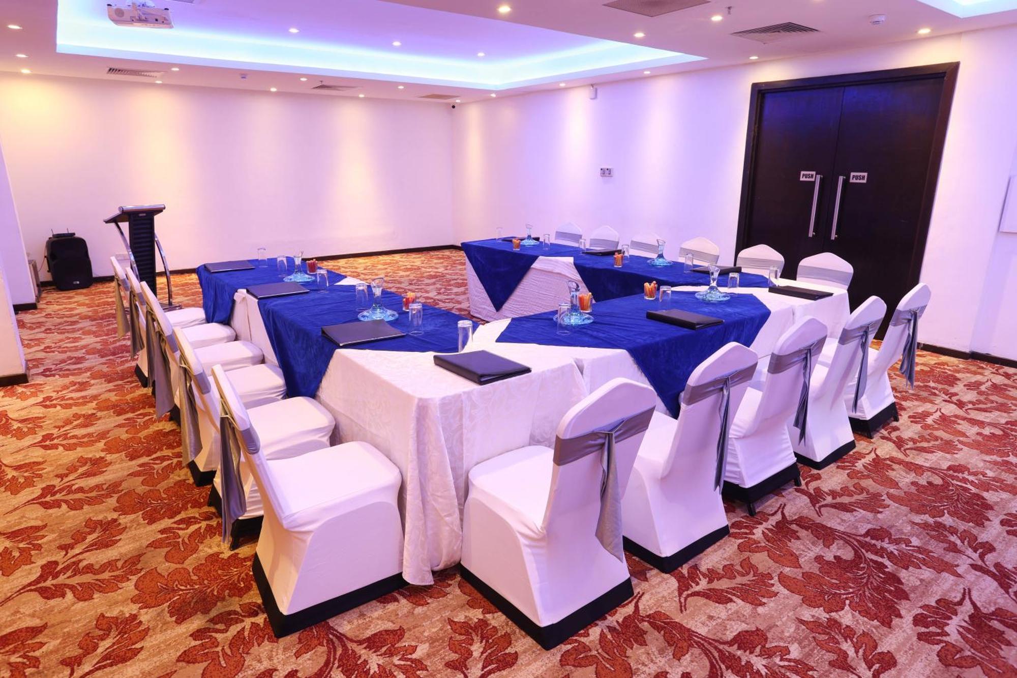 Western Elyon Hotel 4*